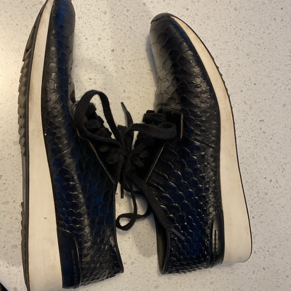 VINCE black croc alligator snake skin leather she’s her black laces white sole - Picture 6 of 6